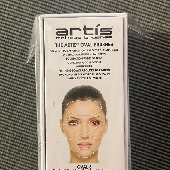 Brand new Artis brush! I LOVE the one that I use - makeup game changer. - Picture 7 of 8